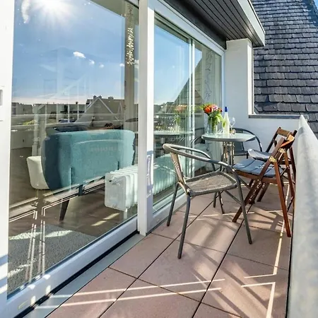 With 2 Bedrooms Сasa de vacaciones *